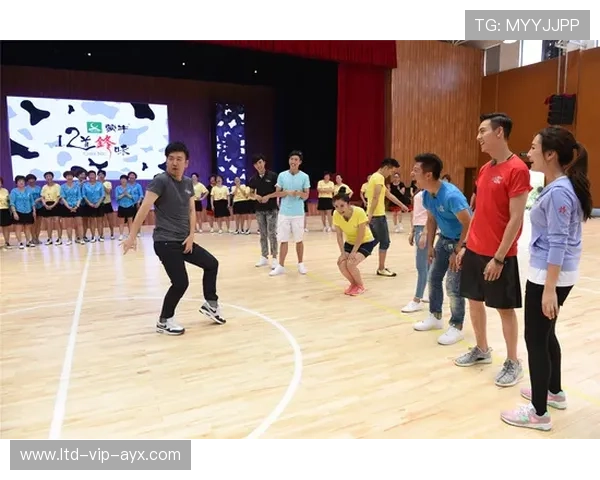 “金牛区城北体育馆：运动舞蹈赛上，舞者们以舞步挑战极限，震撼赛场”